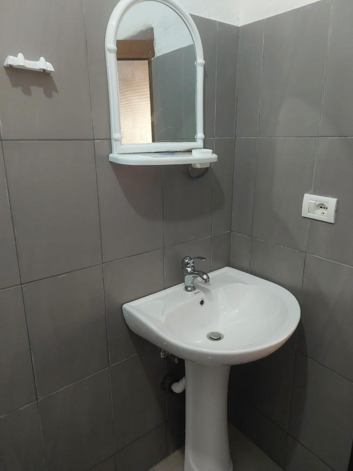 Guest House Xhaferaj Berat Exterior foto